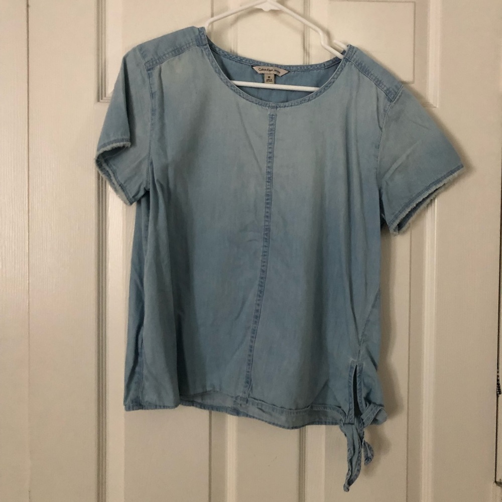 *SOLD* 
Calvin Klein Chambray Top